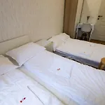 Pest-port 4 For 16 Person * 布达佩斯