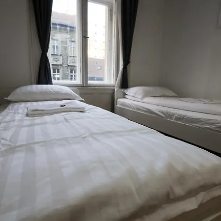 Apartment Pest-port 4 For 16 Person *