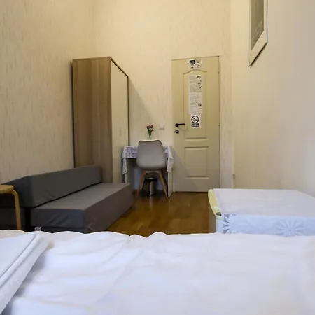 Appartamento Pest-port 4 For 16 Person *