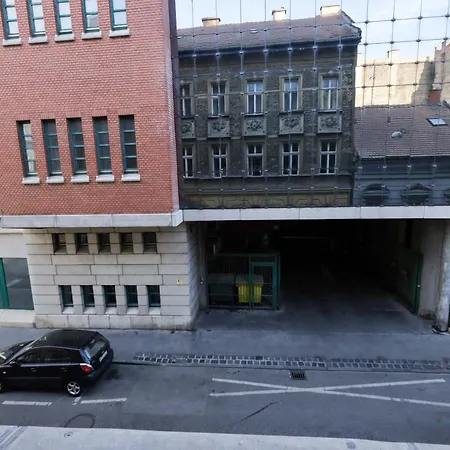Apartment Pest-port 4 For 16 Person Budapest