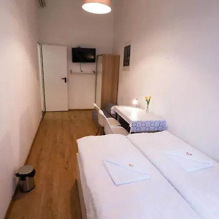 Apartment Pest-port 4 For 16 Person *