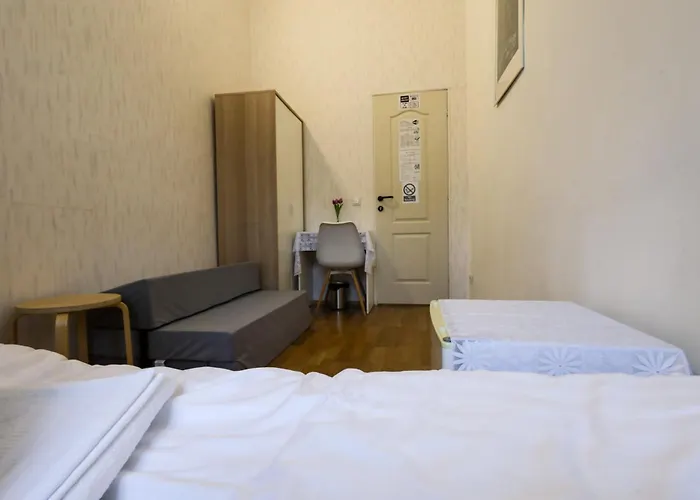 Apartament Pest-port 4 For 16 Person *