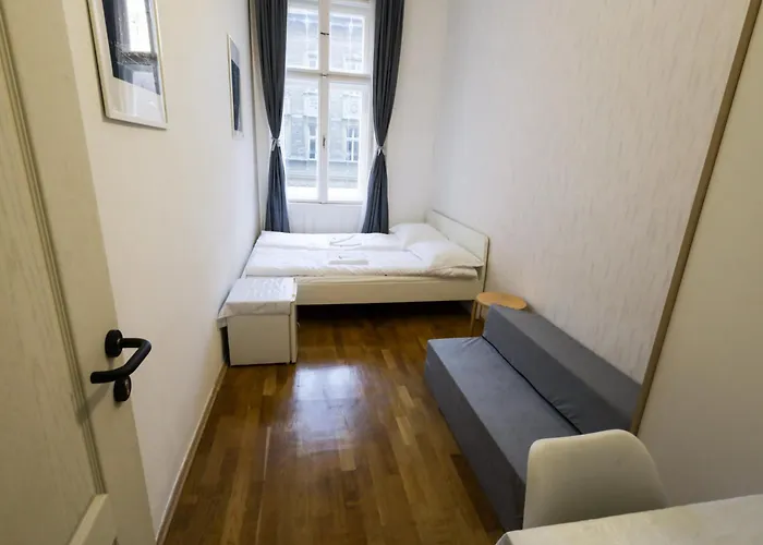 Apartament Pest-port 4 For 16 Person